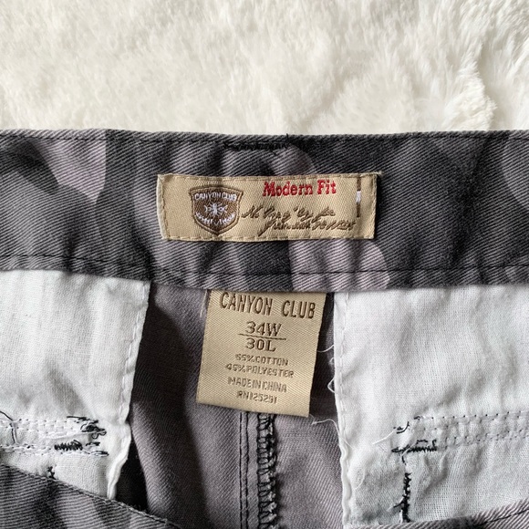Canyon Club Gray Camo Cargo Pants - Picture 3 of 3